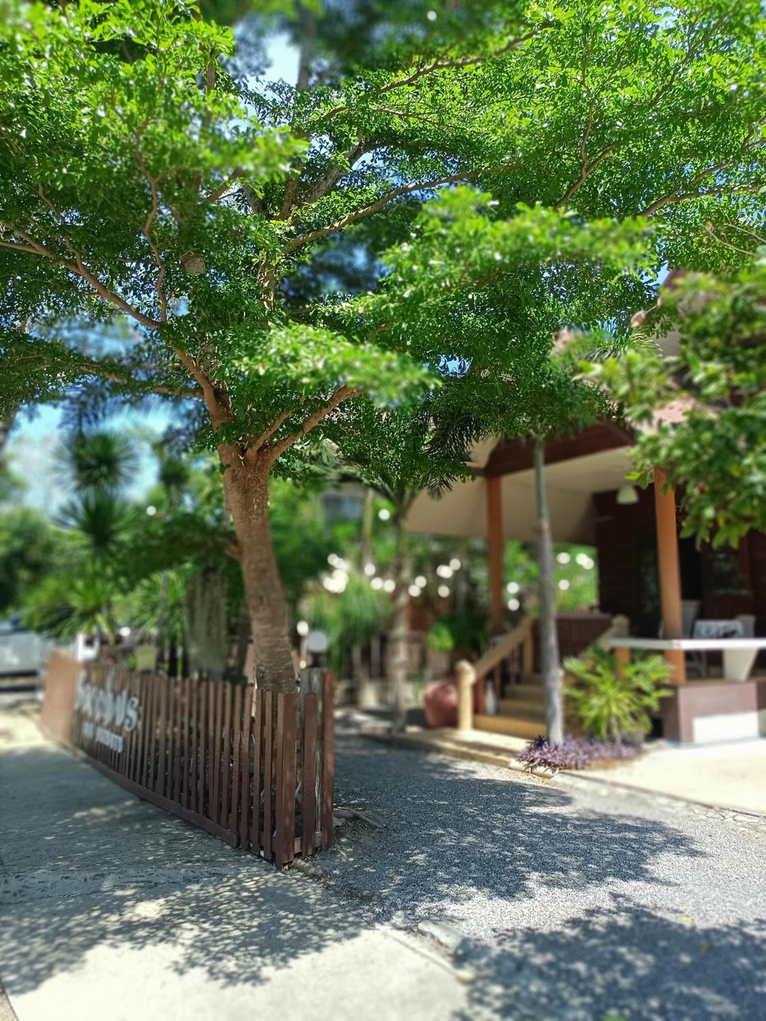 บาคัสโฮมลอร์ด Villa Haad Chao Samran Exterior photo
